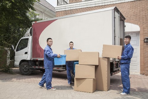 Careful fragile item packing in Crooklog relocation service