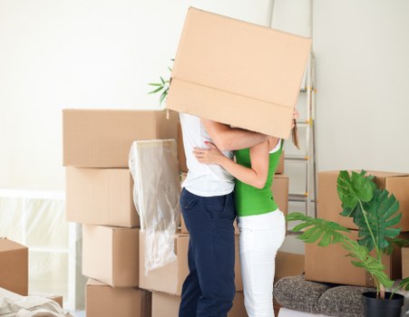 Payment and reservation terms for storage services