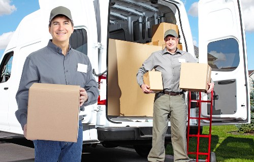 Packing boxes and furniture for removals in Crooklog